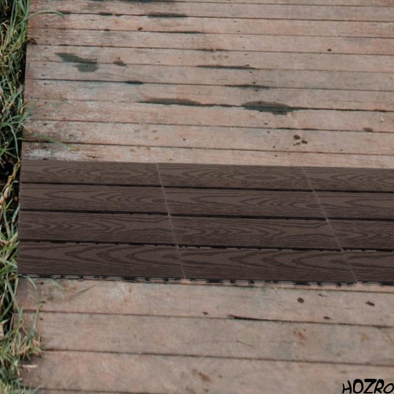Pavaj pentru Terasă HOZRO, din Lemn cu Sistem Interlocking, Dimensiune 30 × 30 cm – Plăci de Pardoseală pentru Exterior, Impermeabile și Rezistente la Intemperii, Potrivite pentru Grădina sau Zonă de Piscina, Ușor de Montat, Culoare Maro, Model V0601-42 HOZRO