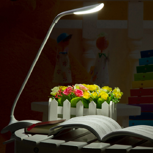 Lampă de Birou Flexibilă Albă cu Clește HOZRO, Iluminare Puternică, Design Modern și Montaj Ușor HOZRO