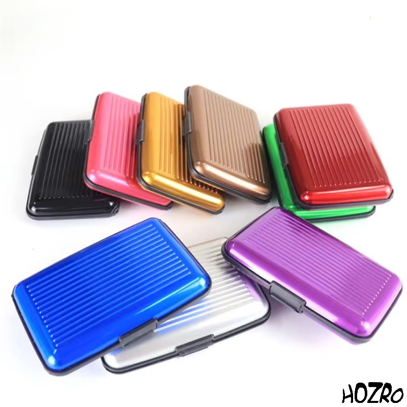 Portofel Carduri din Aluminiu HOZRO, cu Protecție RFID, Design Compact și Rezistent la Șocuri, 6 Compartimente Interioare, Închidere cu Clamă, Ideal pentru Carduri Bancare, Documente, Abonamente și Vizite – Varianta Unisex, Multicolor HOZRO