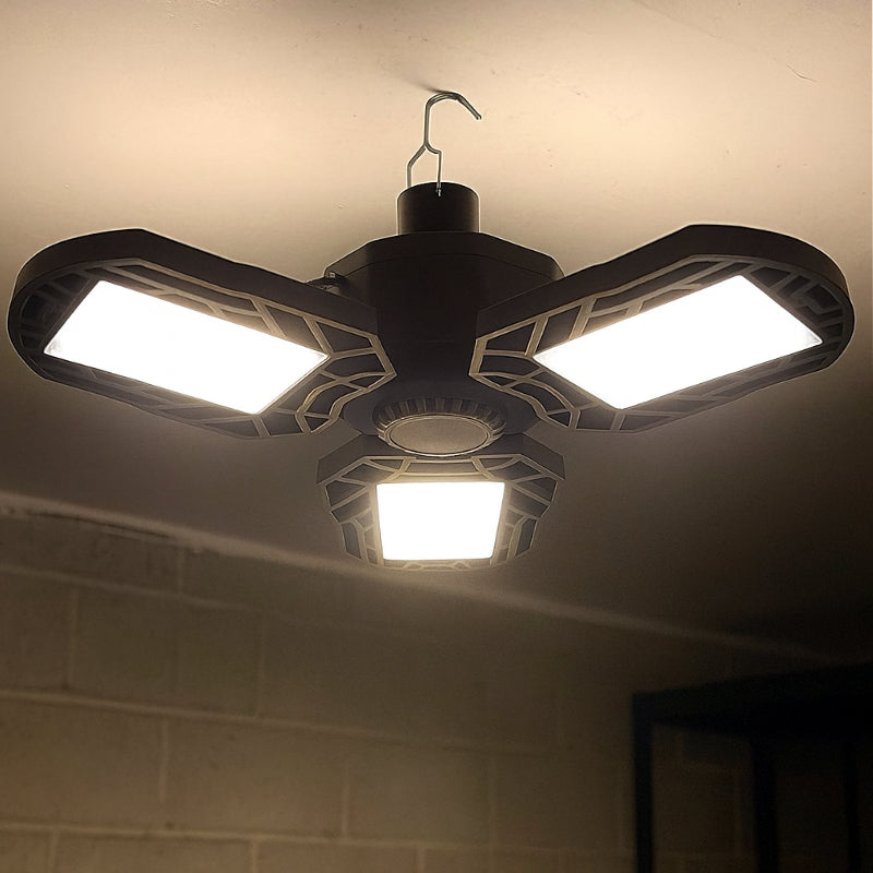 Lampa Solară LED HOZRO, Model XF-701 cu Senzor de Mișcare, Iluminat Puternic, Rezistentă la Apă IP65, Încărcare Automată pe Timpul Zilei și Montaj Simplu pentru Curte, Grădină, Terasă sau Alei HOZRO