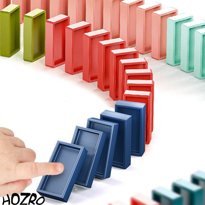 Tren Domino HOZRO, pentru Copii, cu Baterii, Lumini și Muzică, Set de Construcție și Așezare Domino, Jucărie Interactivă și Educativă, Plastic Rezistent, Ideal pentru Creativitate și Distracție HOZRO