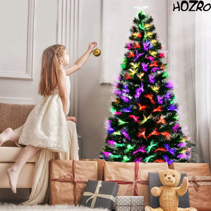 Brad artificial de Crăciun HOZRO, iluminat LED roz cu efect cald și elegant, stea luminoasă în vârf și suport metalic inclus – decor festiv modern, ramuri dese și aspect realist pentru sărbători pline de culoare și rafinament 🎀 HOZRO