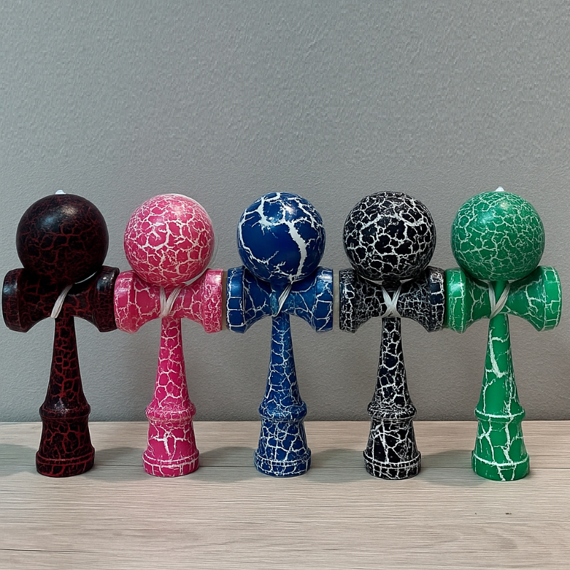 Kendama Mystery Box HOZRO, Model Aleator, Bilă Lemn 6 cm, Lungime 18 cm, Design Premium, Perfect pentru Colecționari HOZRO