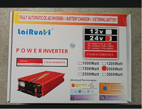 Cutie de invertor LaiRun cu marcaje pentru varianta 24V și 2000W și imaginea unui aparat roșu.