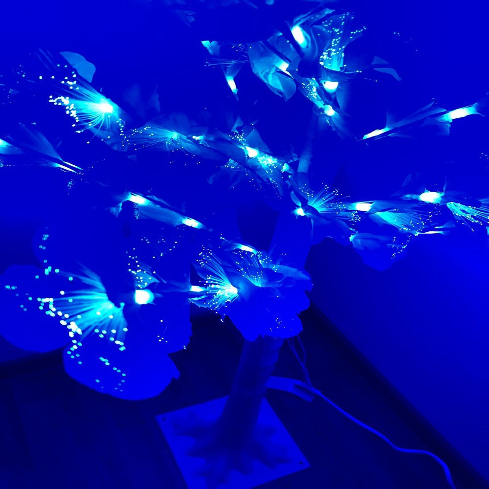 ✨ Ofertă Magică de Crăciun! ✨ Transformă-ți casa cu pomul decorativ Hozro la un preț special! Pom Decorativ de Crăciun Hozro, 1.50m, Lumini LED Calde – Modele Roșu și Albastru HOZRO