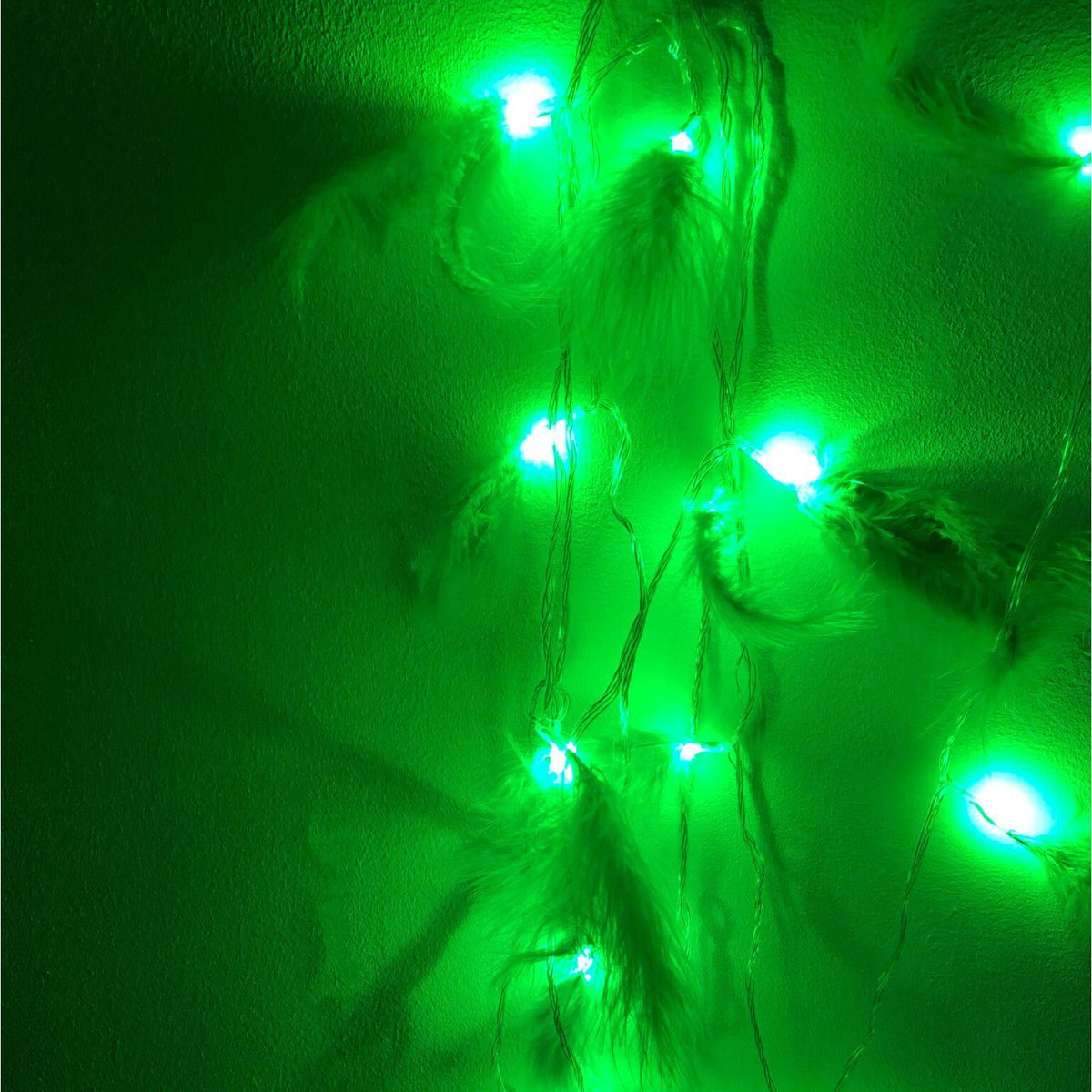 🪶 Instalație Decorativă Premium Hozro – 20 LED-uri cu Pene, 3.5m, Albastru sau Verde Magic HOZRO