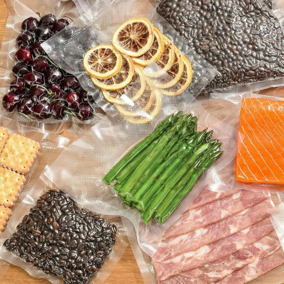 Set 2 role pungi  HOZRO 17X500 cm universale pentru vidat si sigilat alimente, gofrate, lavabile, conservare optima, fructe, legume, carne, mancare, compatibilitate universala, rezistenta la inghet si caldura, BESTSELLS