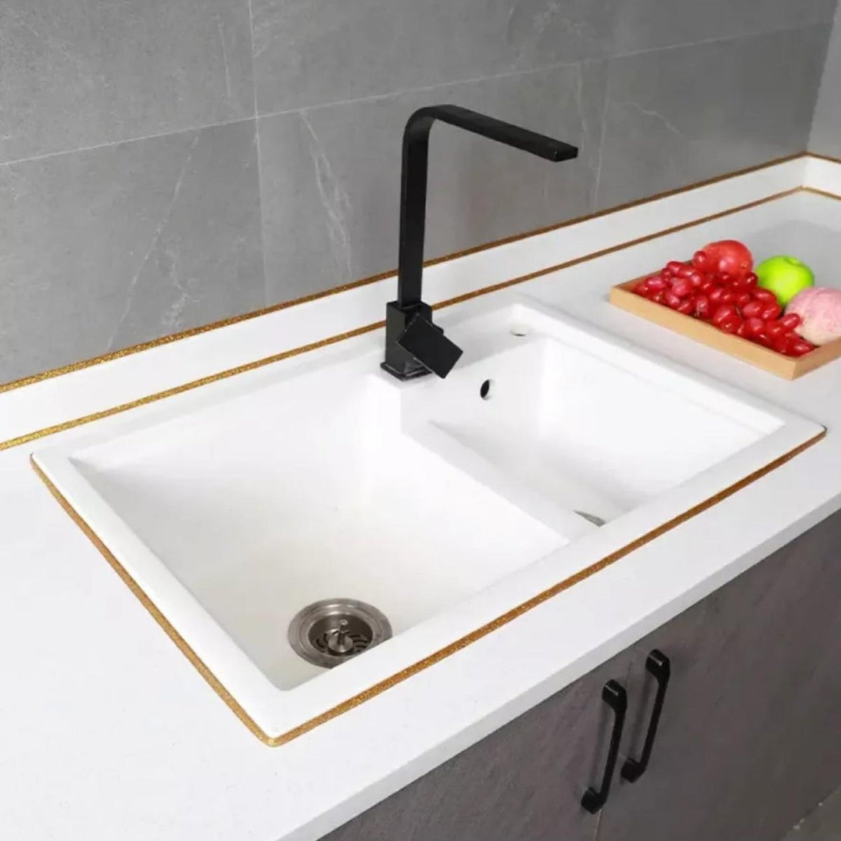 Banda Etansare Cada, Plita, Vas WC, Cabina de Dus, Ferestre si Alte Obiecte, Puternic Autoadeziva, Auriu, 8 mm x 6 m, Hozro® HOZRO